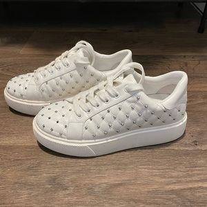 JLO white leather platform sneakers with silver studs!
